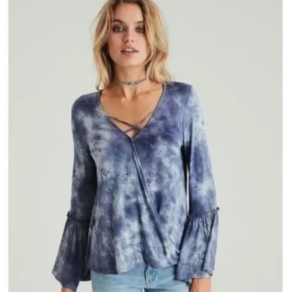 American Eagle Outfitters Soft & Sexy Blue Tie-Dye Crisscross V-Neck Blouse